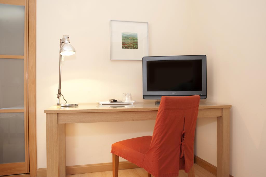 Apartamentos Sabinas Zaragoza Centro Bilik gambar