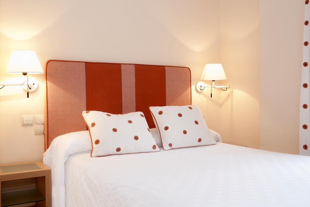 Apartamentos Sabinas Zaragoza Centro Bilik gambar